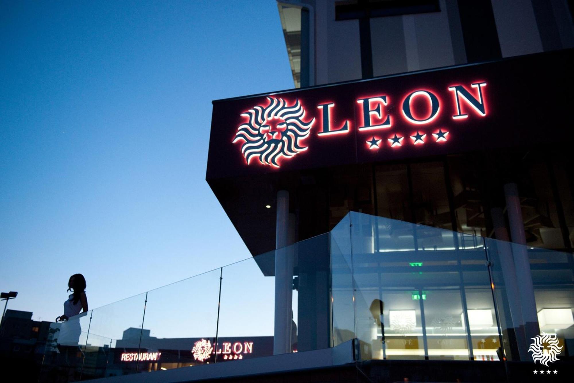 Hotel Leon & Spa Arad Exterior foto