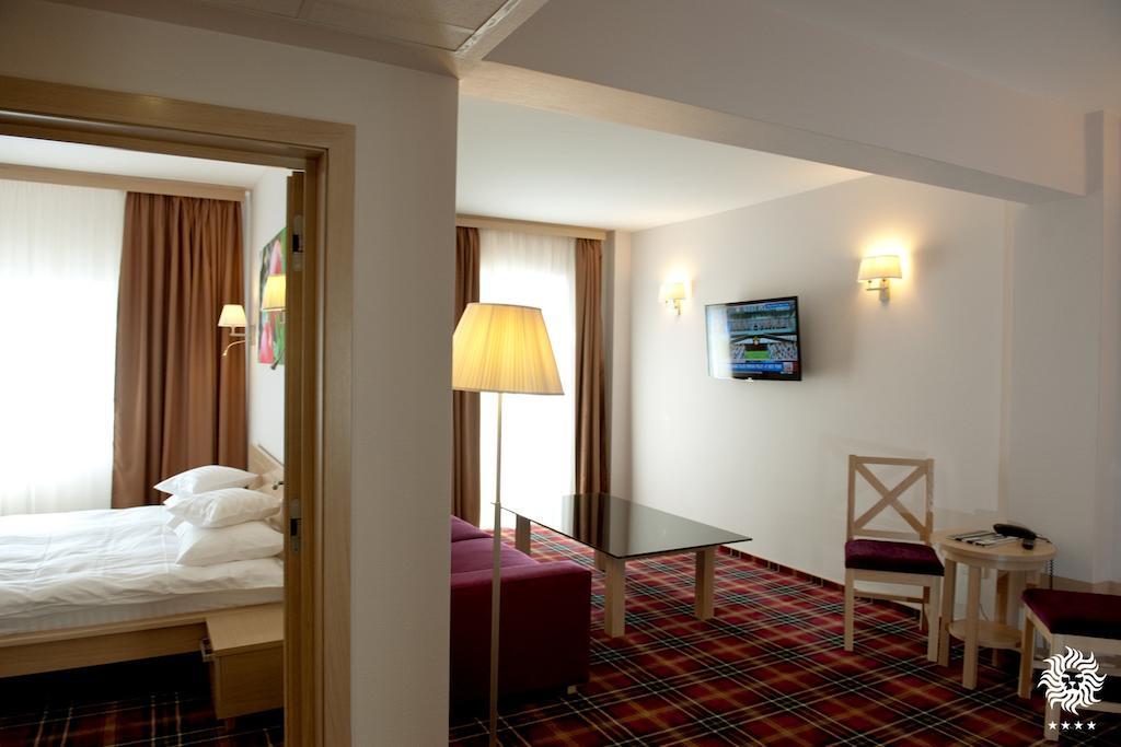 Hotel Leon & Spa Arad Quarto foto